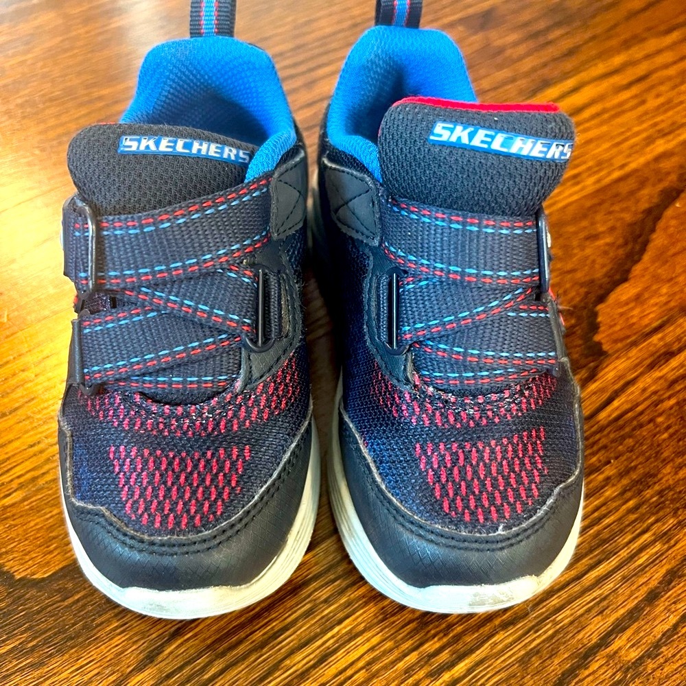 Skechers Kids' Navy, Blue and Red Sneakers, Light up when used, size 7